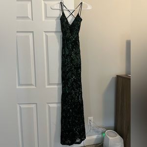 Windsor Bethanie Formal Sequin V-Neck Mermaid Dress